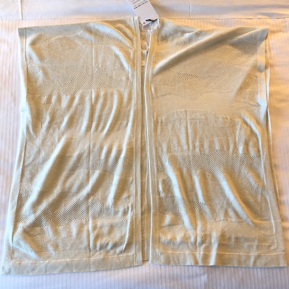 Lululemon Find Your Light Wrap Cardigan Sweater - Picture 4 of 13